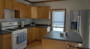 Cozy 2-Bed Room Apartment - Image 3