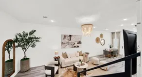 Modern Gated Townhome 5 Mins to NRG & Med Center - Image 3