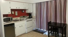 Edgewater Motel - Image 3