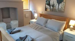 The Peacock Inn - Image 2