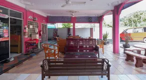 OYO 89984 Noris Wang Homestay - Image 4