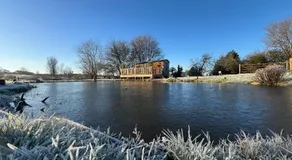 Rusty Duck Retreat Shepherds Hut - Image 4