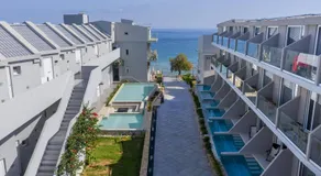 Golden Coast Suites - Image 5