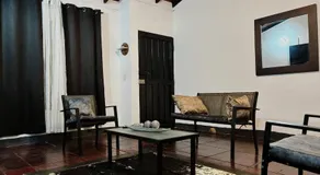 Comfortable, spacious vintage-style house - Image 2