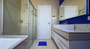 Refúgio Privativo em Foz do Iguaçu | Piscina & Lago - Image 2