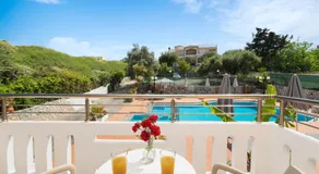 Aphrodite Apartments - Image 2