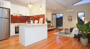 Luxury Townhouse Stay - Image 2