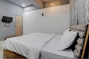 OYO Hotel Apple - Image 2