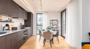 King's Cross Retreat With Terrace 2 Bed 2 Bath Coal Drops Yard 10 Mins Walk From St Pancras Station - Image 5