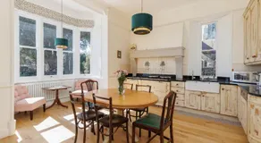 Old Vicarage Garden Apartment, Duplex Residence, Breathtaking sea views Over Shanklin Bay - Shanklin Old Village, fantastic family getaway! - Image 5