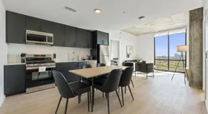 Sentral Forme Houston - Image 3
