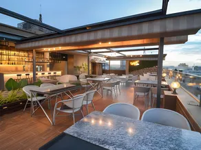 Hotel New Wave - Image 3