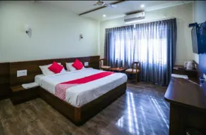 The Cult Hotel - Image 4