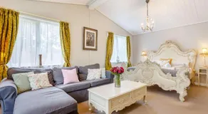 Romeo Lodge - Image 5
