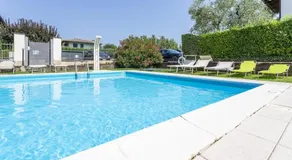 HOST4U - CASETTA di VIOLA con Piscina e Parcheggio a due passi dal Lago di Garda - Image 2