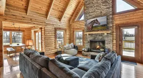 Rec Farm-Log Cabin on Farm, Lake, Hot Tub,Arcade, Pickleball - Image 3