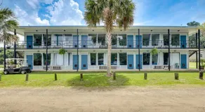 Bells Marina & Fishing Resort - Santee Lake Marion by I95 - Family Adventure, Pets on Request! - Image 3