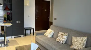 Petit cocon moderne avec piscine et terrasse - Image 2