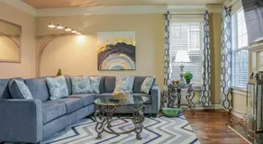 Modern 5BR Retreat with Office Fully Furnished - Image 3