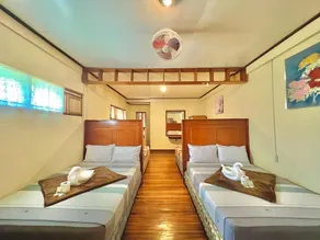 Novie's Tourist Inn - Image 2