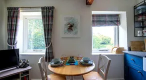 Boutique Riverside Retreat with Copper Bath - Image 3