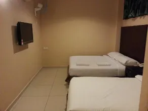 Gs Baget Hotel - Image 2