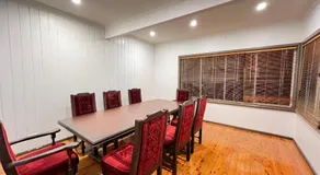 Queen Room in Two Story House - R8 - Image 4