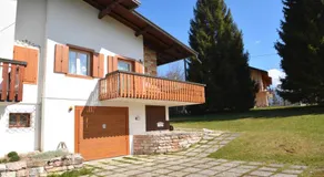 GRAZIOSA BIFAMILIARE AD ASIAGO con giardino privato - Image 4