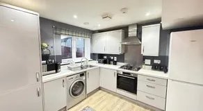Modern 3 Bedroom New Built house to rent in Luton - Image 4