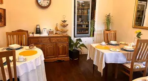 Henwick house accommodation, Continental breakfast included - Image 3