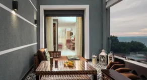 Pela Veranda Exquisite Suites - Image 2