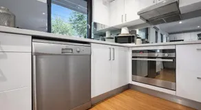 Coastal Stay - Image 4
