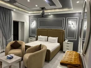 Seaview Lodge Guest House - Image 2