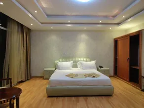 Impress Hotel - Image 2