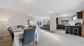 Granton River View Home Near Hobart CBD Parking - Image 2