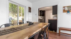 Rustic Chalet Le Cozy hot tub Lakeview - Ski - Tubing- Familizoo - spa - full of near by activities winter - Image 3