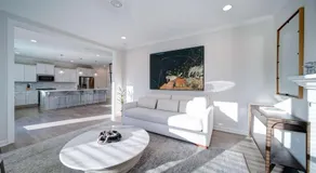 Luxury 4BR Escape - Premium Modern Comfort - Image 3