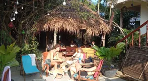 The Seaside Bungalow Hostel and Bar - Image 5