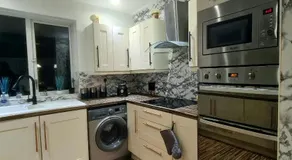 Freshen up Stays Walsall - Image 4