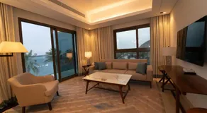 Luxurious apartment at address residences - Image 2