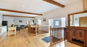 5 Bed Barn Conversion - with private hot tub - Image 2