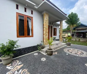 Hotel O Gians Homestay Near SMKN 2 Kuripan - Image 4