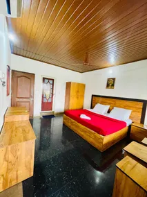 Oval Retreat Palace - Image 2