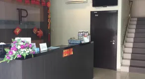 Premierz Hotel - Image 5