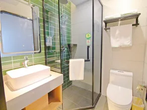 GreenTree Inn Express Zhangjiagang Hexing Town Shazhou Professional Institue of Technology - Image 5