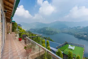 The Lake Ambience Signature Suites - Image 5