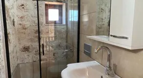 Stone house with private infinity pool - Image 2