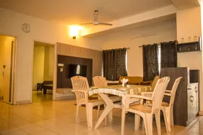 CityCenter Apartments - Image 5