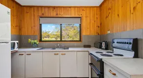 Hunter Hideaway Cottages - Image 4