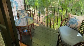 Spacious Loft with Pool and Great Outdoor Areas - Image 4